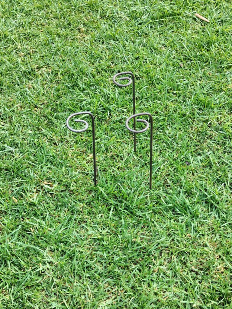 Set of 3 X 6mm Short Stakes